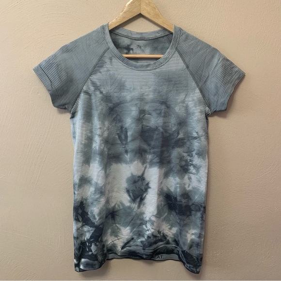 Lululemon Swiftly Tech Short Sleeve 2.0 Shibori Stripe Graphite Grey Size 8 - Picture 5 of 8